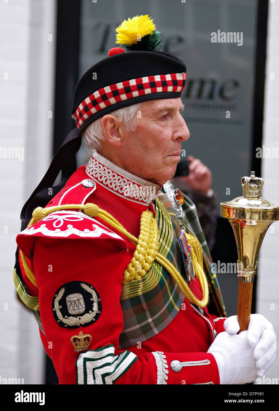 Le tambour-major d'un pipe band écossais Banque D'Images