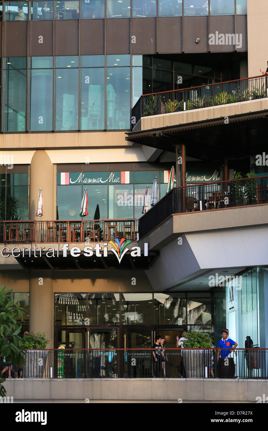 Central Festival shopping mall et Hilton Hotel à Pattaya, Thaïlande Banque D'Images