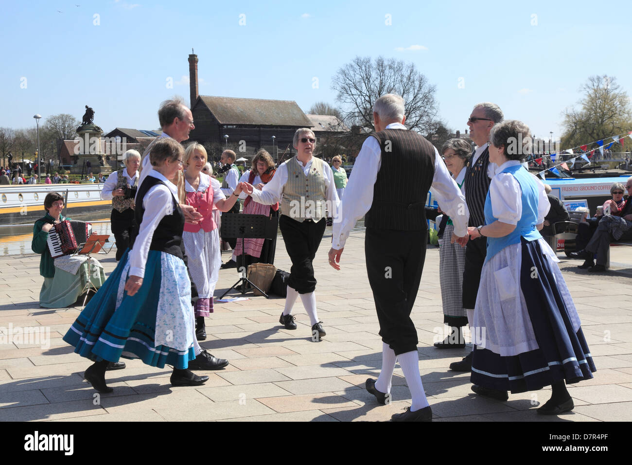 Country Dancing à Stratford sur Avon pour l'anniversaire de Shakespeare Banque D'Images
