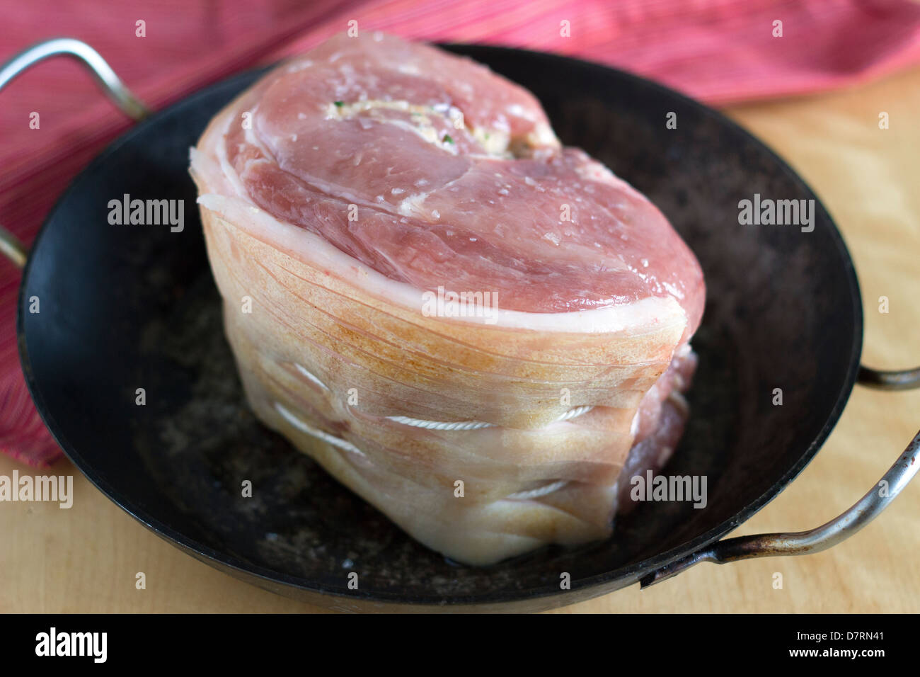 Rôti de porc sur un plat Banque D'Images