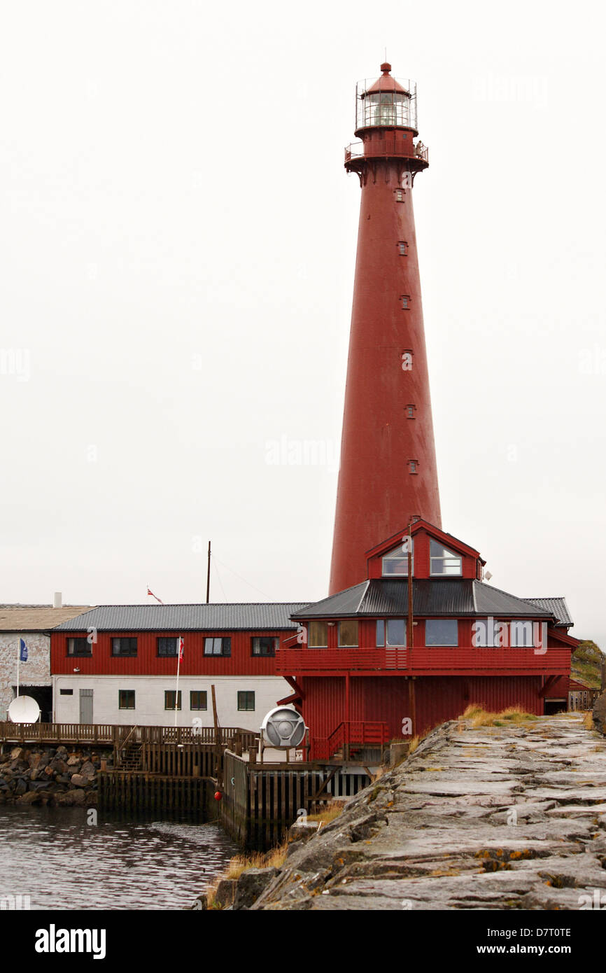 Leuchtturm en Andenes sur Andoy île sur Mer de Norvège en Norvège Banque D'Images