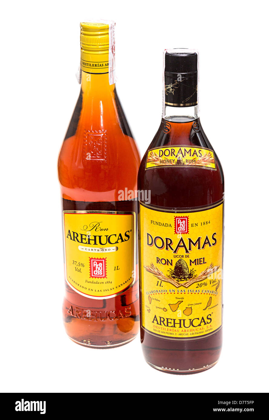 Rhum fabriqué localement et le rhum avec du miel Ron Miel de bouteilles d' alcool, Îles Canaries, Espagne Photo Stock - Alamy