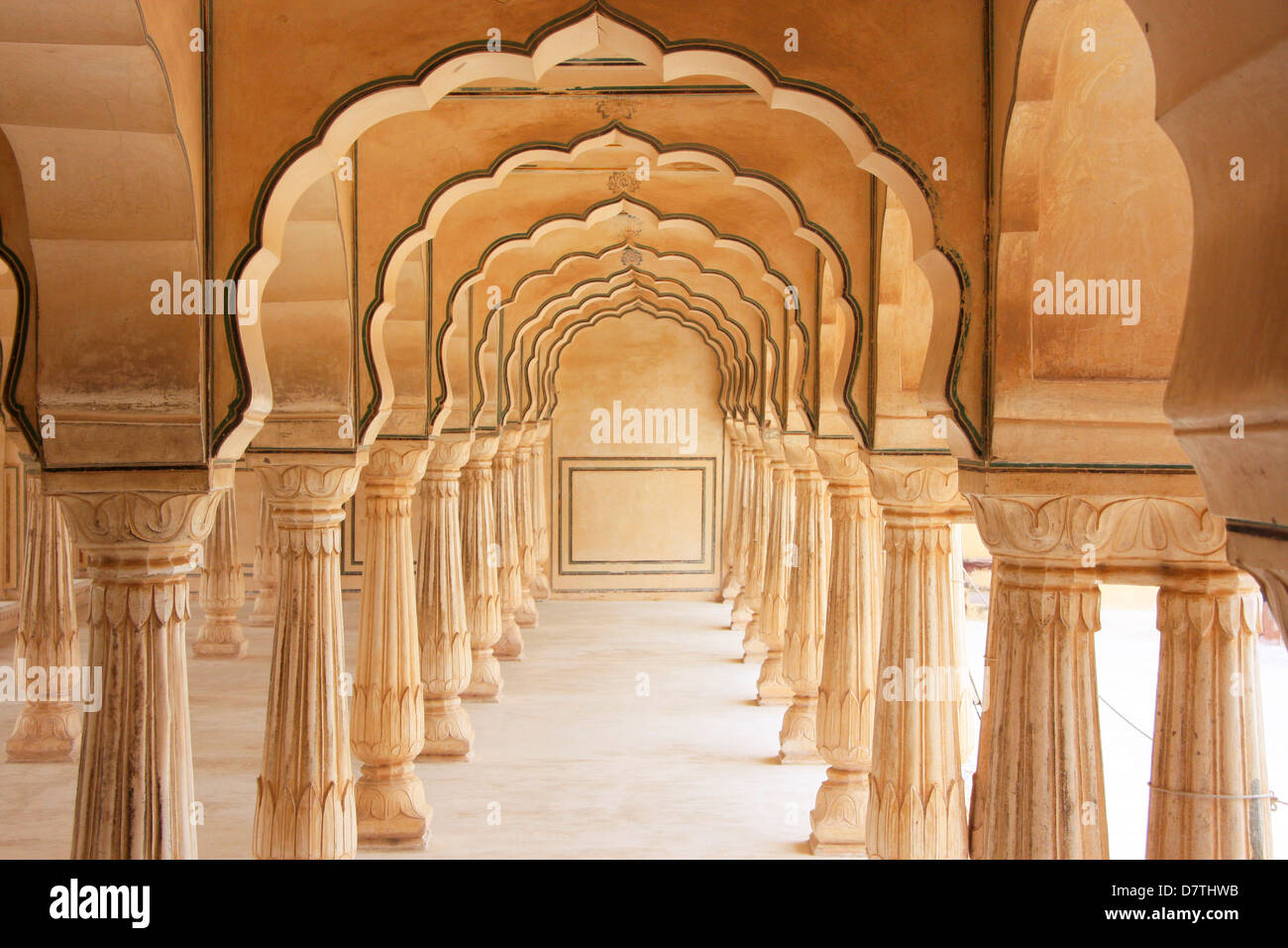 Salle à colonnes, Fort Amber, Jaipur, Rajasthan, Inde Banque D'Images