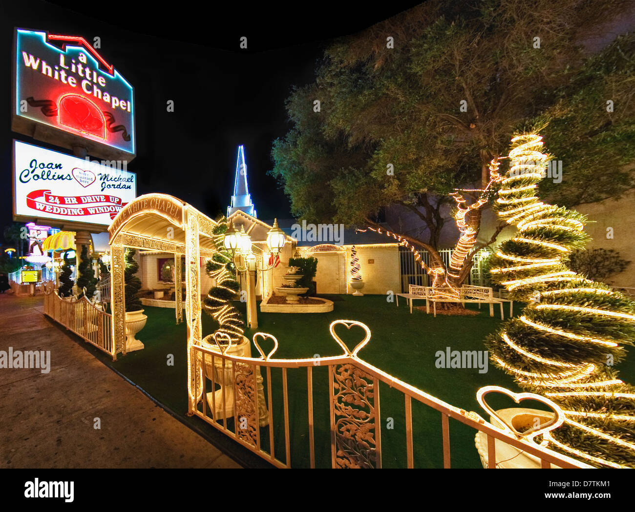 La Little White Wedding Chapel de nuit,Las Vegas Nevada Banque D'Images