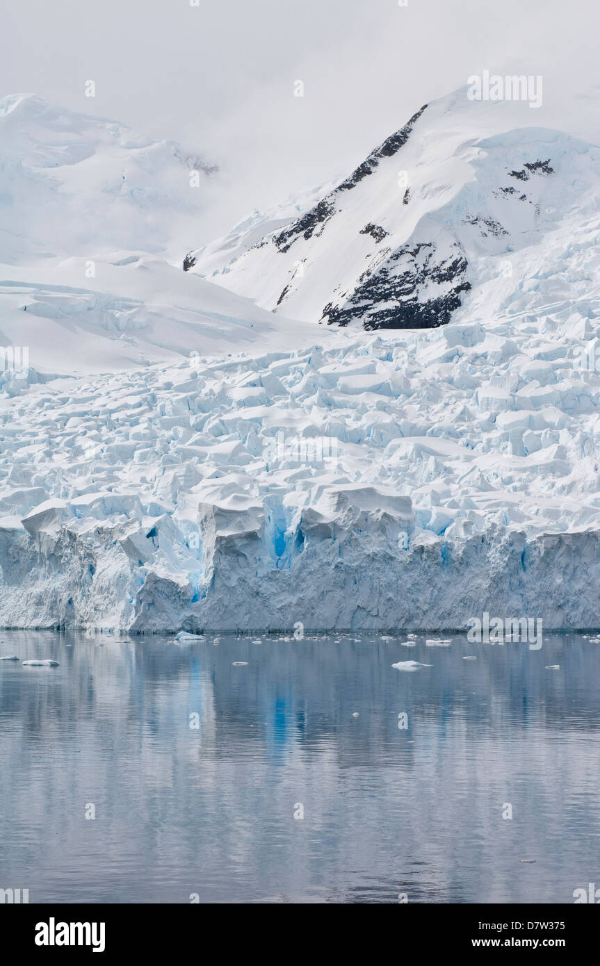 Bahia Paraiso (Paradise Bay), Péninsule Antarctique, l'Antarctique Banque D'Images