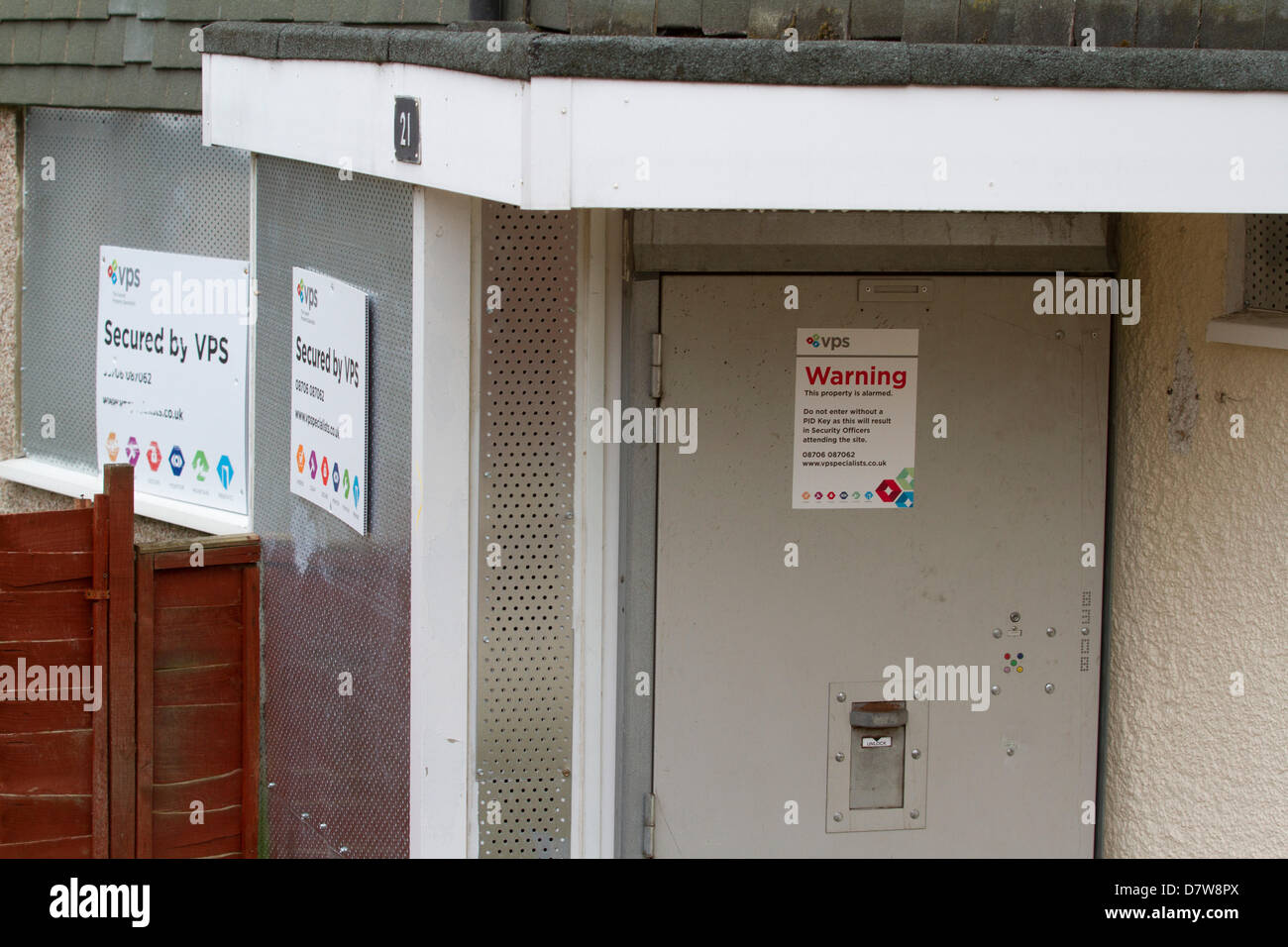 Londres, Royaume-Uni. 14 mai 2013. Croydon a confirmé que la maison où le corps de Tia Sharp a été trouvé sera démoli le long avec des maisons. Stuart Hazell qui a plaidé coupable de l'assassinat de 12 ans lycéenne Tia Sharp a été condamné aujourd'hui à Old Bailey à la prison à vie Crédit : amer ghazzal / Alamy Live News Banque D'Images