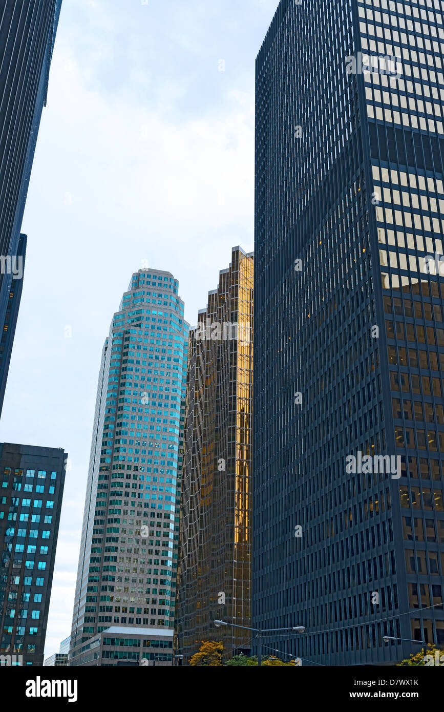 Gros plan du gratte-ciel dans le centre-ville de Toronto, le quartier financier de Bay Street Banque D'Images