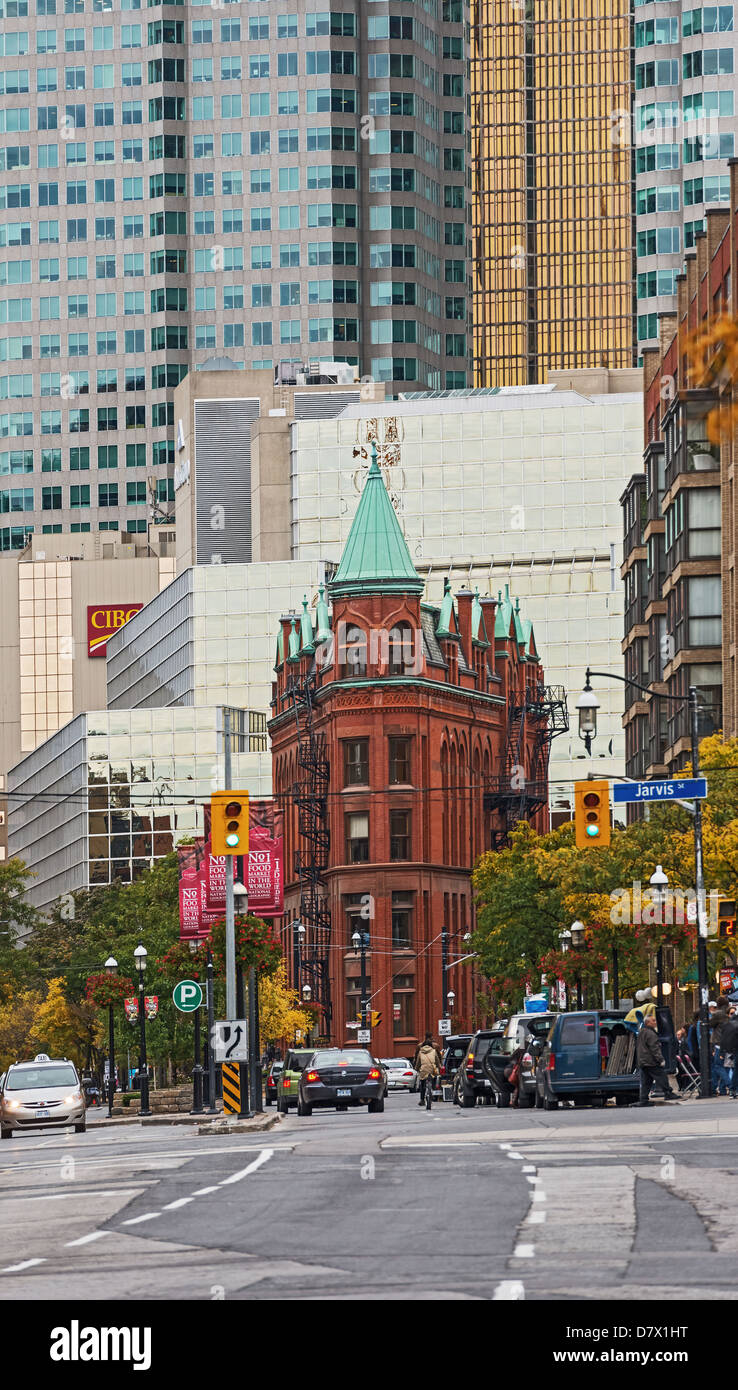 Toronto, Canada - 07 octobre 2012 : Toronto's landmark Flatiron Building, un bâtiment restauré de style victorien de la fin du xixe siècle office building Banque D'Images