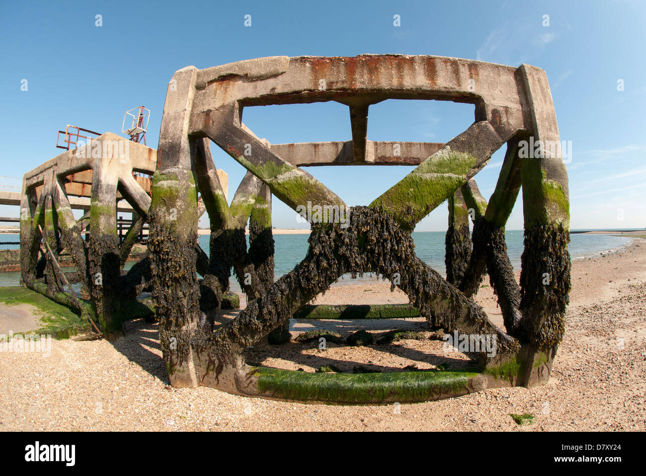 Le béton reste ou la Seconde Guerre mondiale une jetée à eastney portsmouth point Banque D'Images