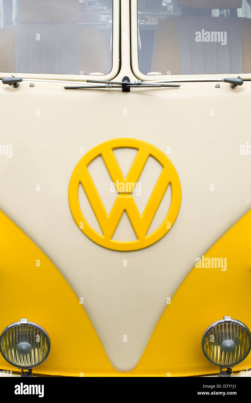 Écran partagé VW Volkswagen camper van Banque D'Images