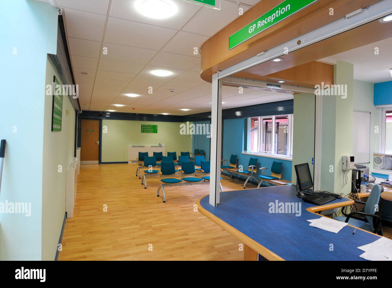 Bureau du médecin vide salle d'attente Banque D'Images