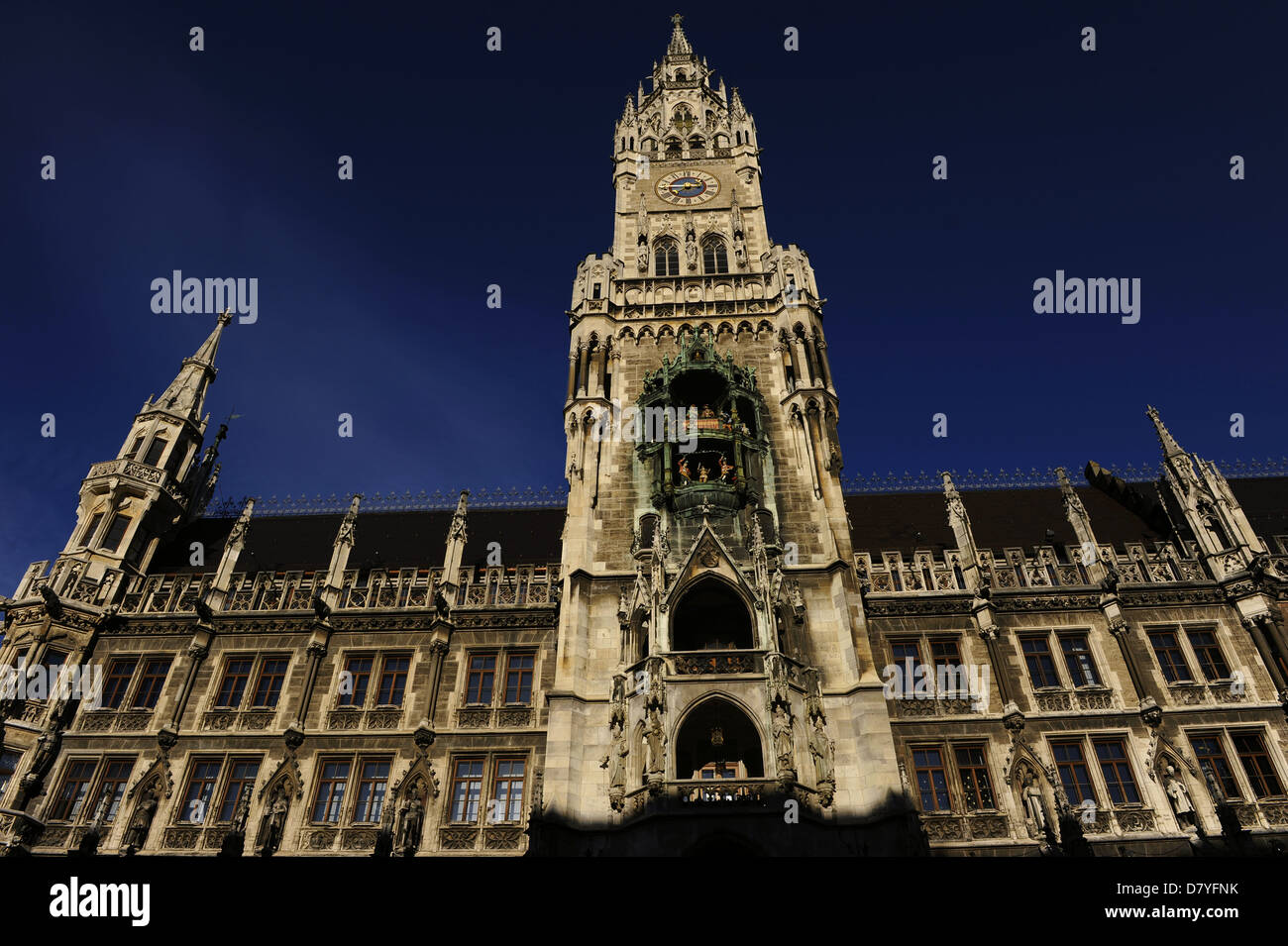 L'Allemagne. Munich. La nouvelle Mairie, construite entre 1867-1908 par Georg von Hauberrisser (1841-1922) de style néo-gothique. Banque D'Images