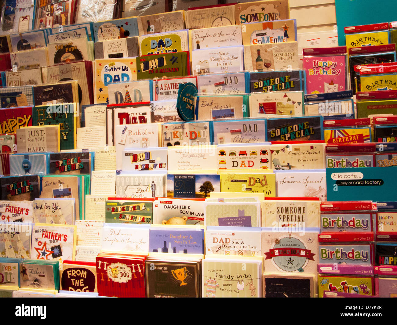 Fete Des Peres Cartes De Voeux En Vente En Boutique Carte Pour Papa Photo Stock Alamy
