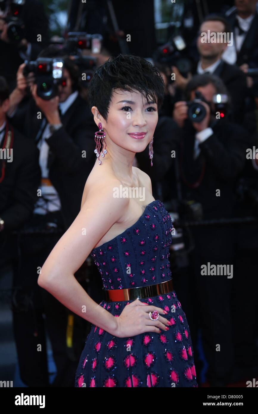 Cannes, France, le 15 mai 2013. L'actrice Zhang Ziyi assiste à la première de 'Gatsby le Magnifique' lors de la 66e Festival International du Film de Cannes au Palais des Festivals de Cannes, France, le 15 mai 2013. Photo : Hubert Boesl/DPA/Alamy Live News Banque D'Images