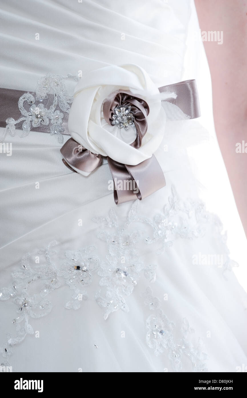 Libre de brides robe détail sur jour de mariage Banque D'Images