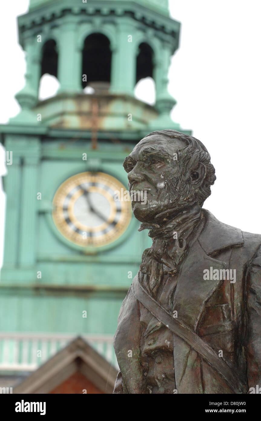 Statue de Charles Darwin à Shrewsbury School Banque D'Images