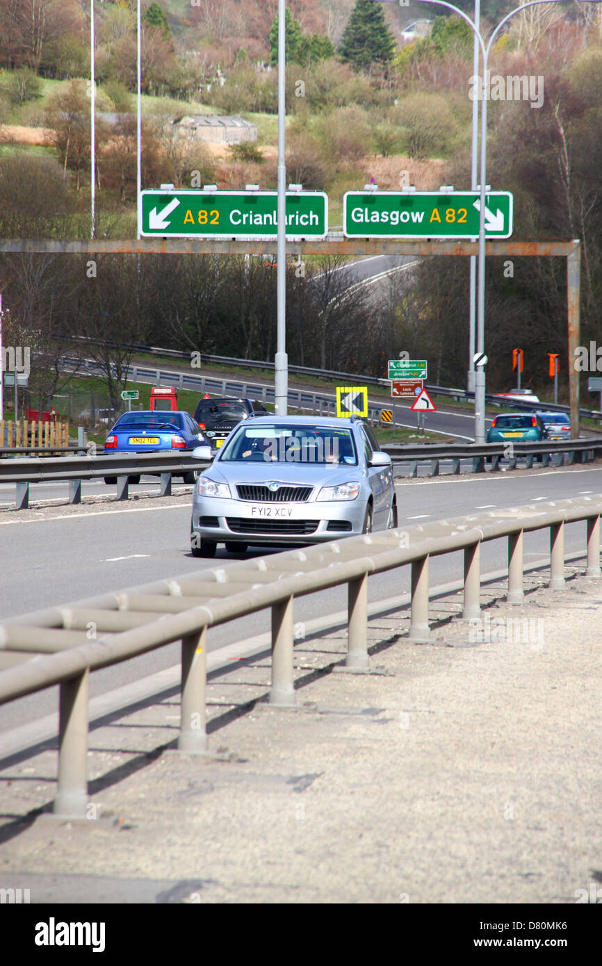 Les approches du nord à Erskine Bridge Glasgow Banque D'Images