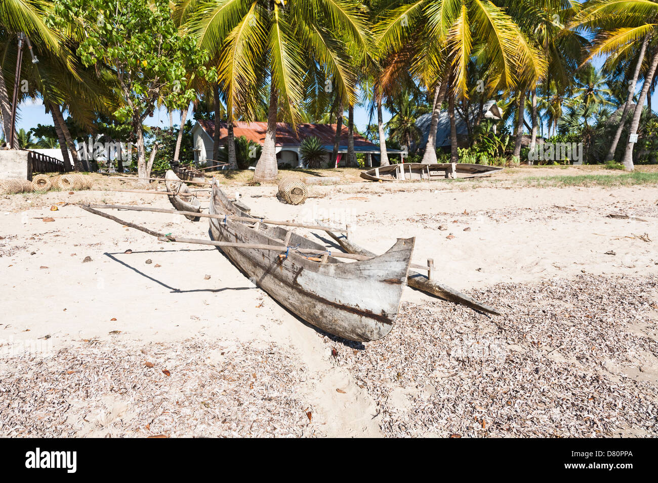 Nosy Be, Madagascar - creusées à canoe on beach Banque D'Images