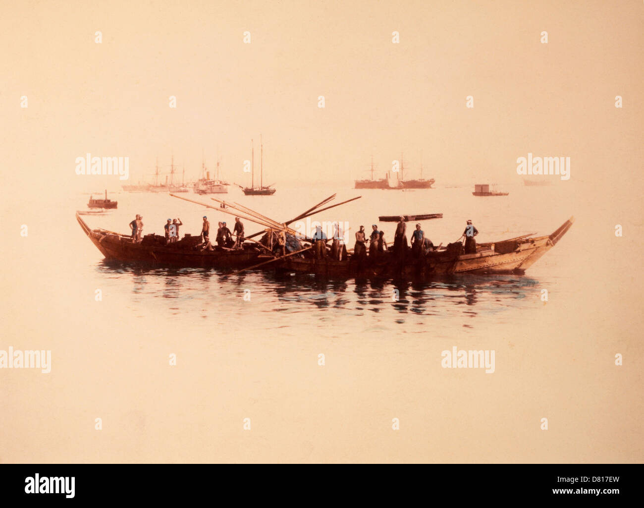 Les pêcheurs japonais en bateau en mer, Japon, vers 1880 Banque D'Images