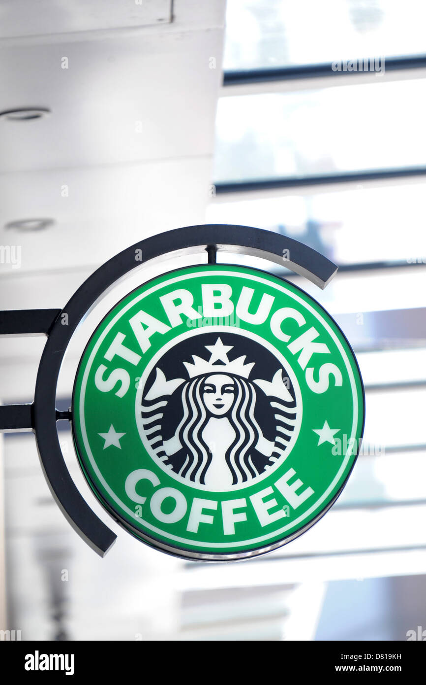 Signe de Starbucks à Cardiff. Banque D'Images