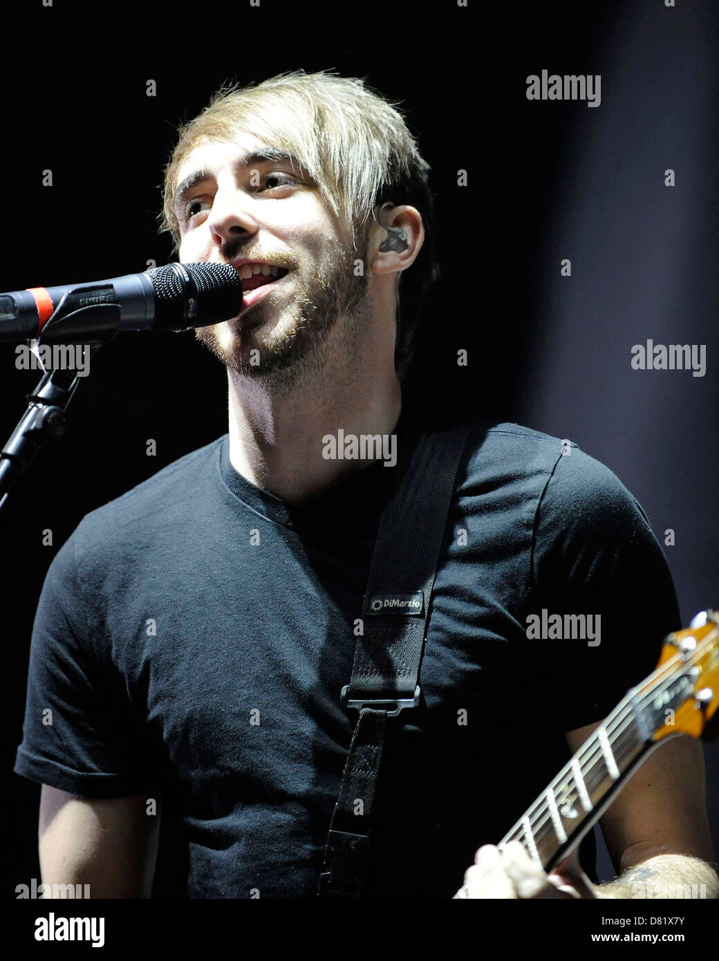 Alex Gaskarth All Time Low joue sur la scène en tant que support d'ouverture pour Simple Plan au Centre Air Canada. Toronto, Canada - Banque D'Images