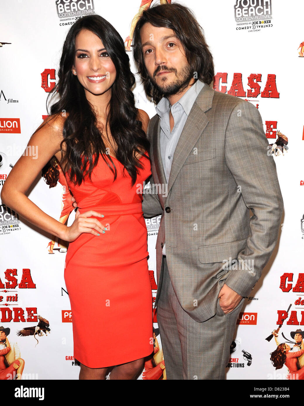 Genesis Rodriguez et Diego Luna Projection spéciale de "Casa de mi Padre' au Colony Theater de Miami Beach, Floride - 29.02.12 Banque D'Images