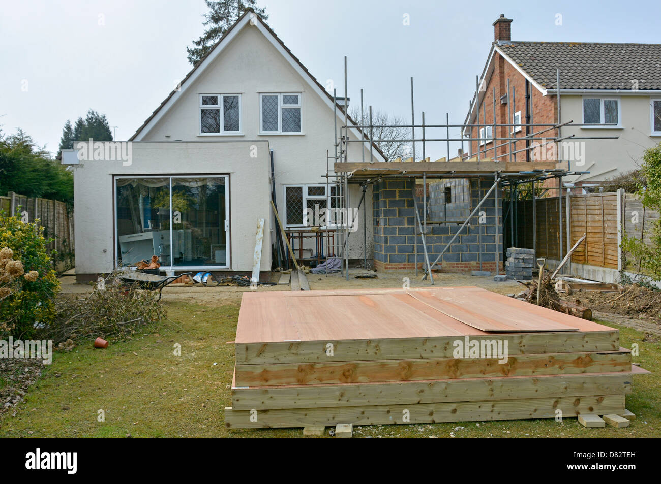 Panneaux de construction préfabriqués à ossature bois sous forme d'extension d'une chambre à l'étage supérieur du pavillon England UK voir plus d'infos remarque ci-dessous Banque D'Images