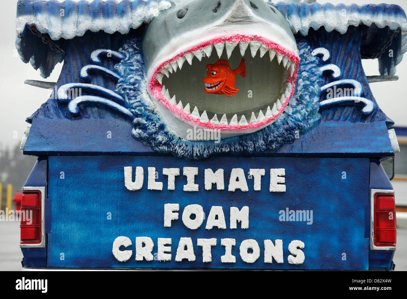 Grand Requin Blanc logo d'entreprise à l'arrière du camion pour l'entreprise de création de mousse-Victoria, Colombie-Britannique, Canada. Banque D'Images