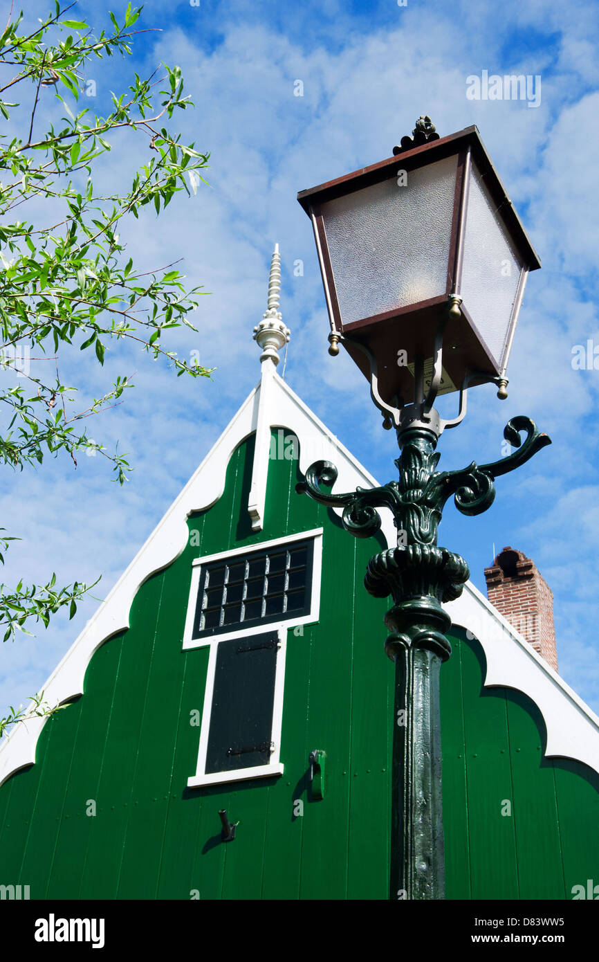 Pôle lumière antique typiquement hollandais avec détail de green house Banque D'Images