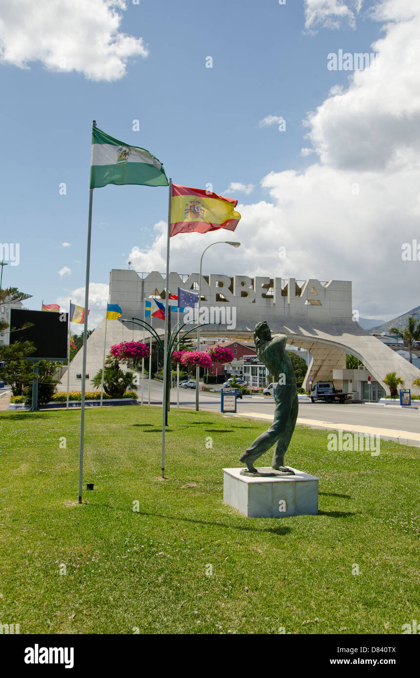 Passage de l'entrée de Marbella, Marbella, Costa del Sol, la province de Malaga, Andalousie, espagne. Banque D'Images