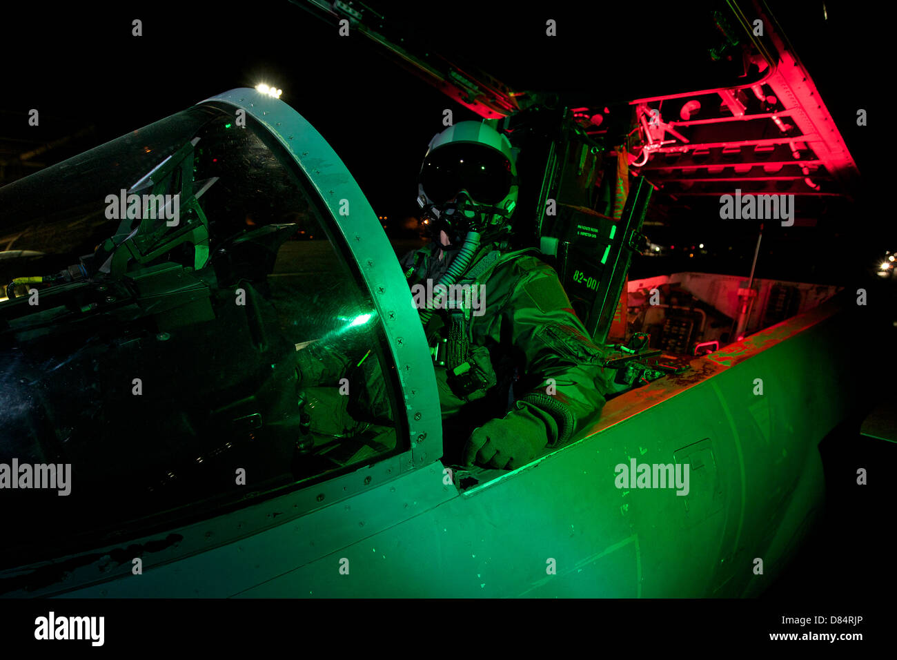 Une séance pilote de l'US Air Force à l'intérieur du cockpit d'un McDonnell Douglas F-15C'aéronef. Banque D'Images