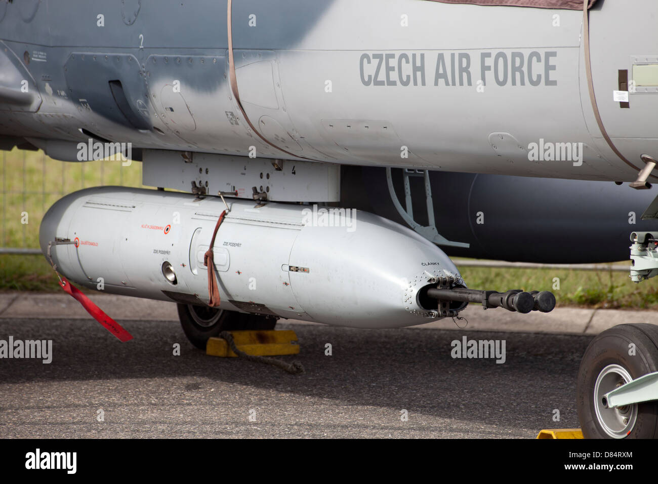 Gun pod Banque de photographies et d'images à haute résolution - Alamy