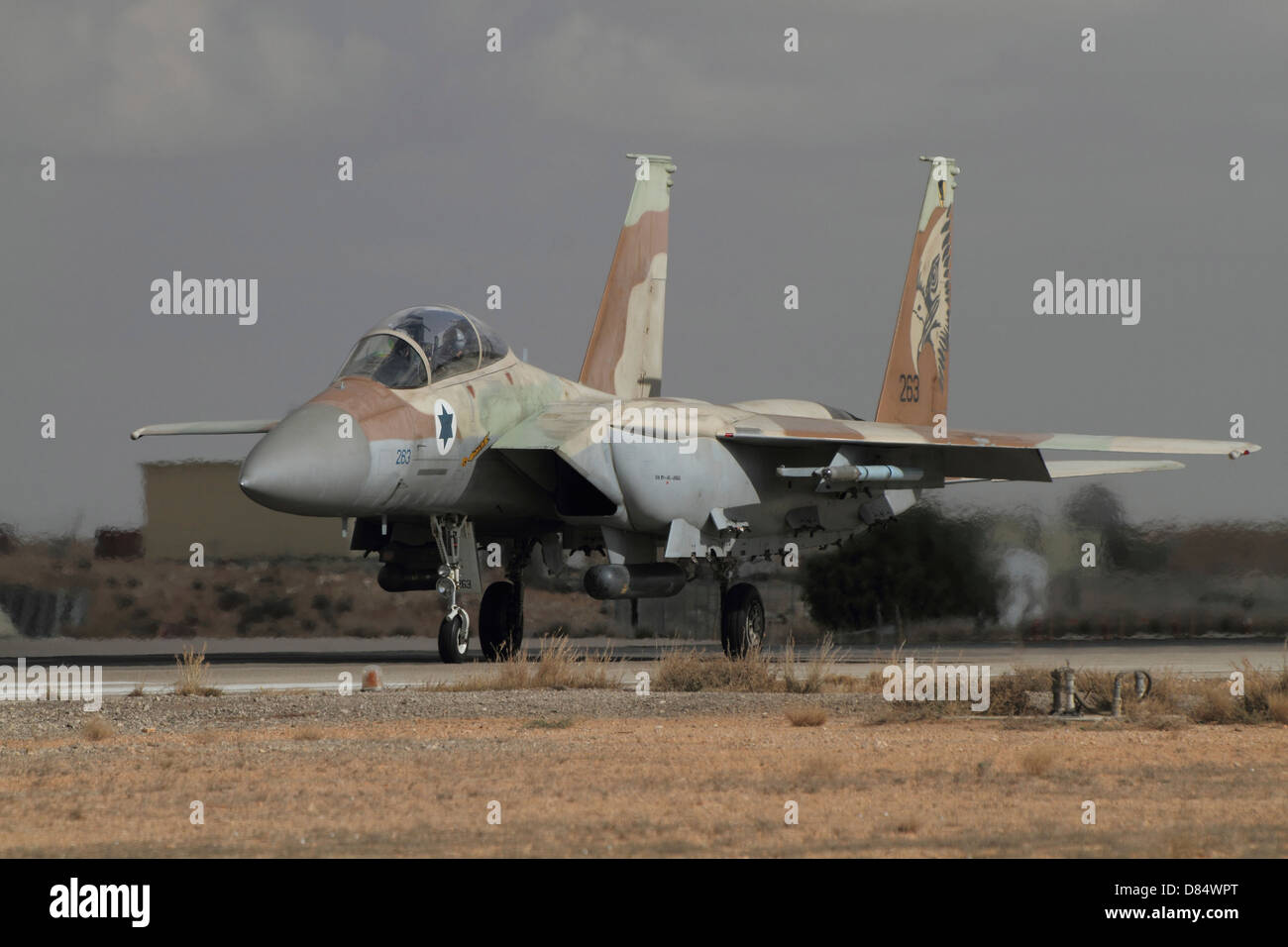 Un F-15I Ra'am de l'air israélienne est prête à décoller de Hatzerim Air Force Base, Israël. Banque D'Images