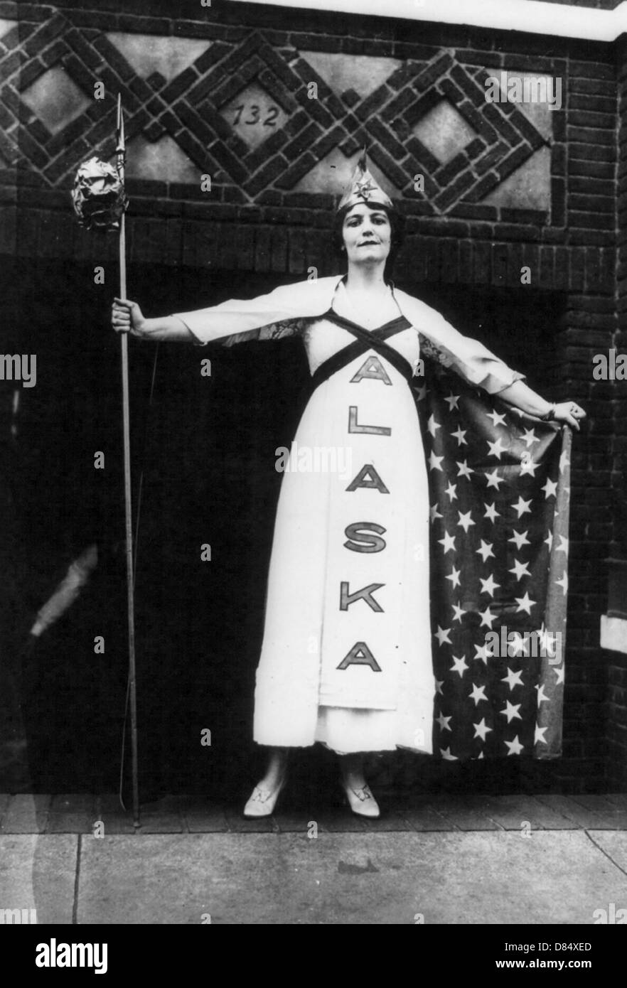 Vale (Mme Margaret suffragettes George Howe), nièce du Président Wilson en suffrage parade, New York. Oct.1915. Banque D'Images