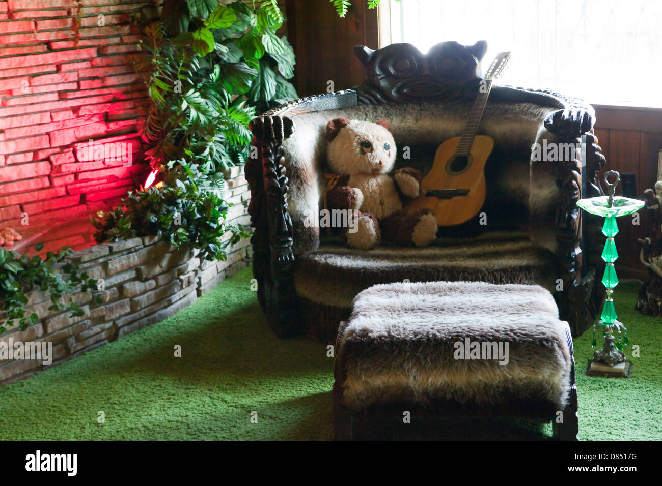 Une vue de la Jungle Room dans Elvis Presley's Mansion Graceland, à Memphis, Tennessee Banque D'Images