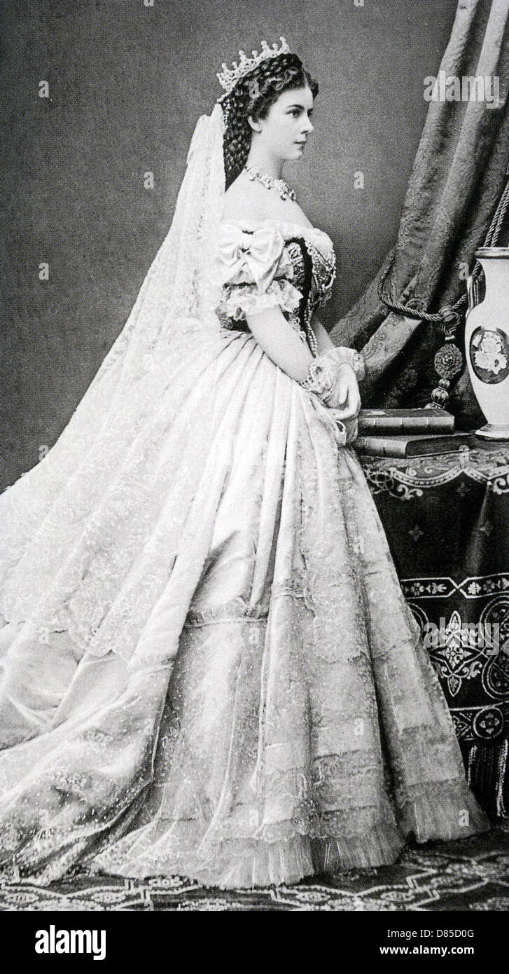L'impératrice Elisabeth d'Autriche (1837-1898) le jour de son couronnement comme reine de Hongrie, 8 juin 1867 Banque D'Images