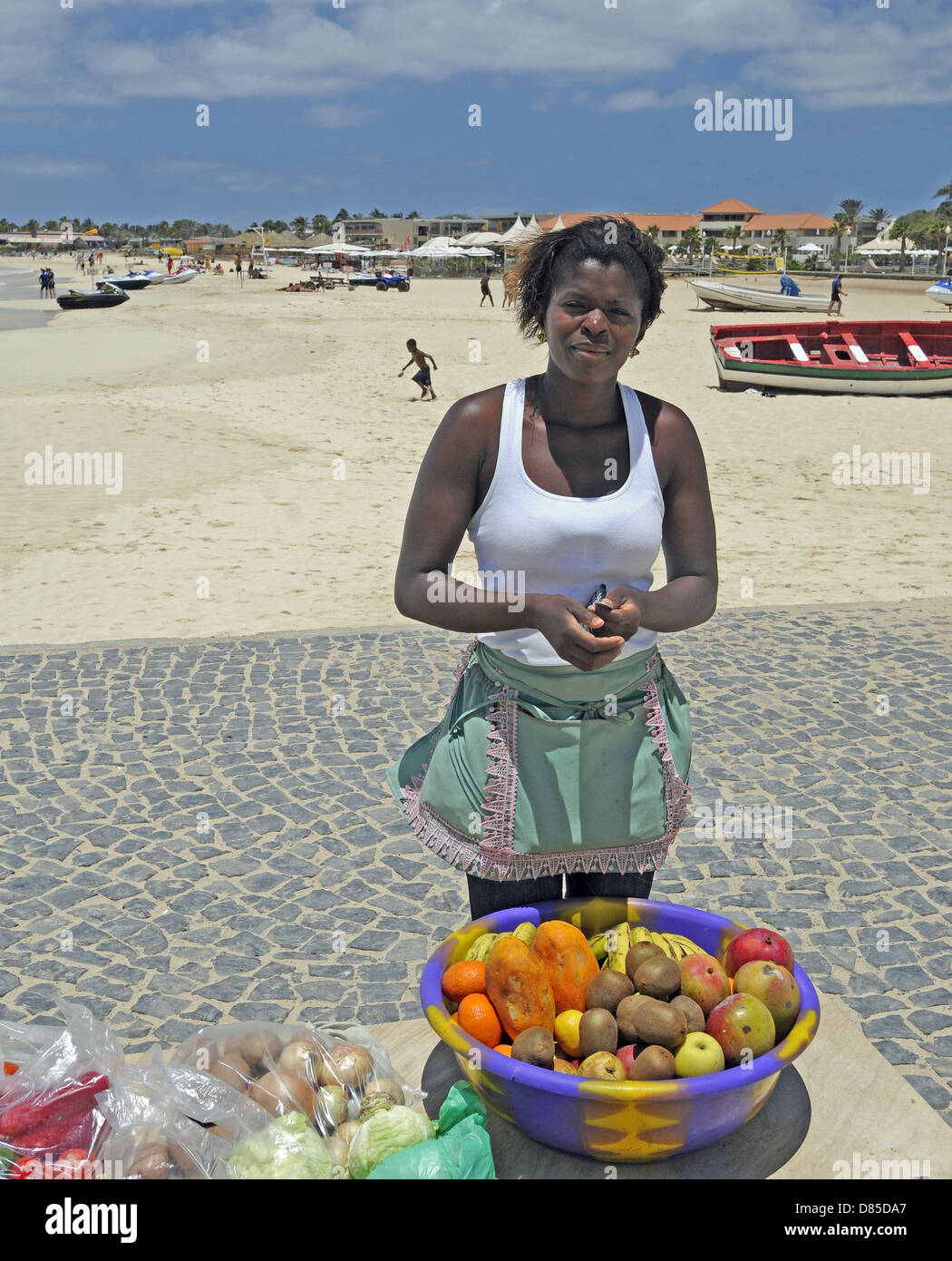 Vendeur de fruits Santa Maria Beach Île de Sal au Cap Vert Banque D'Images