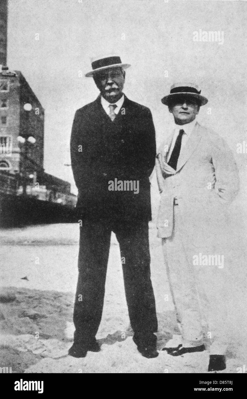 Sir Arthur Conan Doyle et Harry Houdini Banque D'Images