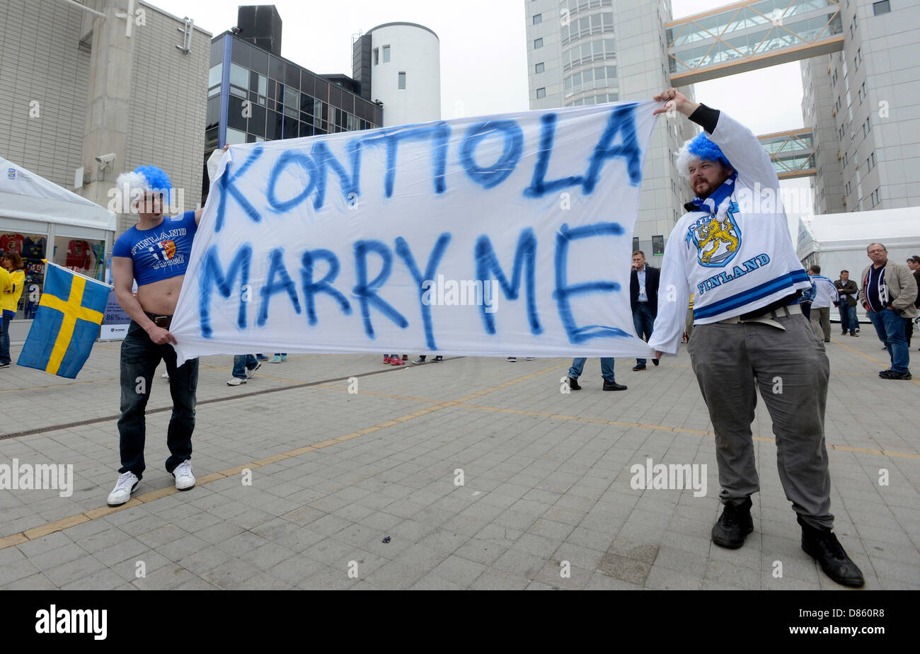 Championnats du Monde IIHF de Hockey sur glace, demi-finale, la Suède et la Finlande, le 18 mai 2013, Stockholm, Suède. Des fans finlandais. (CTK Photo/Vit Simanek) Banque D'Images