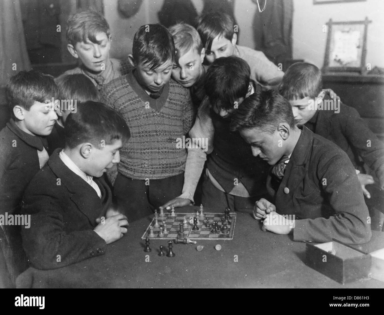 Boys Club d'échecs d'activités en soirée, Mars 1929 Banque D'Images