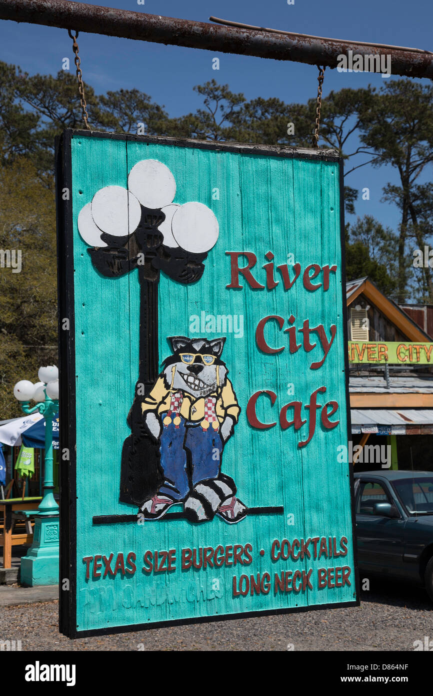 River City Cafe signe sur le bord de l'Autoroute, Mickey Spillane Pawleys Island, SC, États-Unis d'Amérique Banque D'Images
