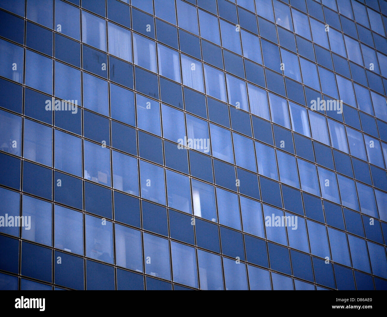 Une image abstraite d'un immeuble de bureaux situé au centre-ville de Tyler au Texas. Banque D'Images