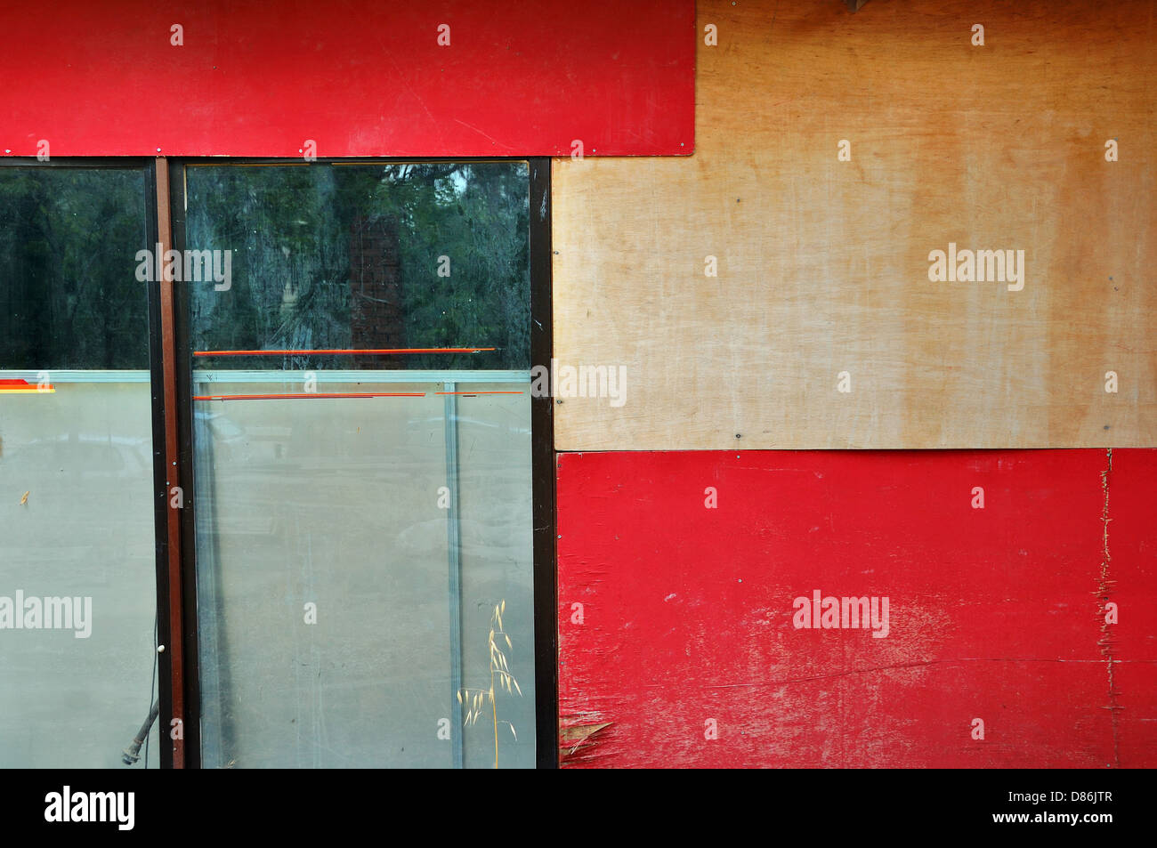 Mur en bois sale et vitraux d'arrière-plan. Abstract grunge texture. Banque D'Images