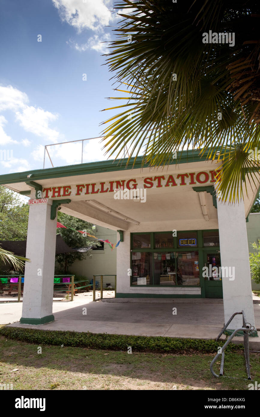 Une vue sur la station de remplissage bar à San Antonio, Texas Banque D'Images