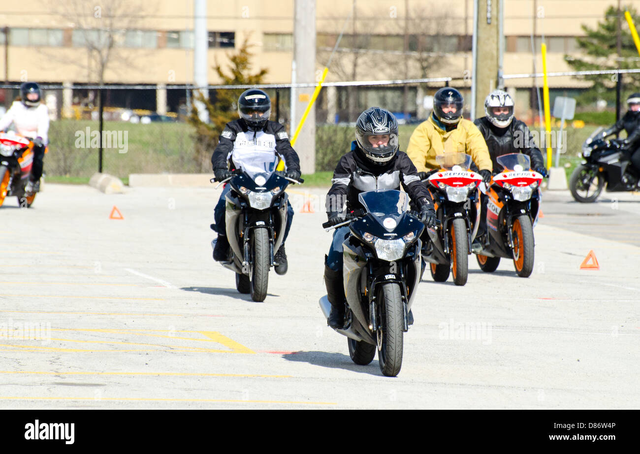 Motocycliste au Humber College terrains d'entraînement Banque D'Images