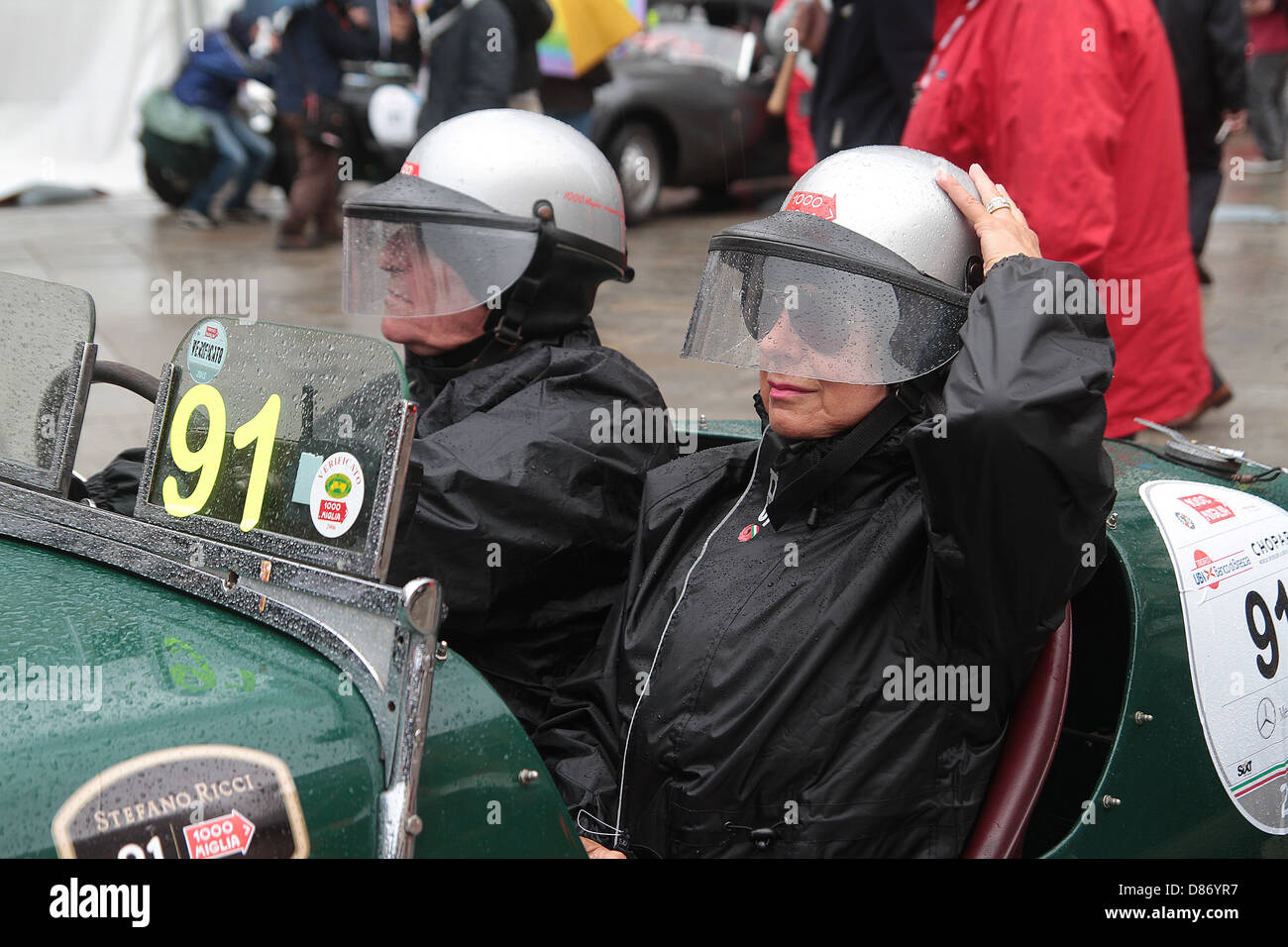 Un millésime 1935 Aston Martin Ulster participe à la Mille Miglia 1000 km aller-retour de Brescia à Rome et retour. Banque D'Images