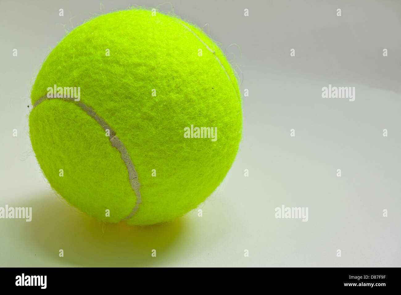 Tennis avec fond blanc Banque D'Images