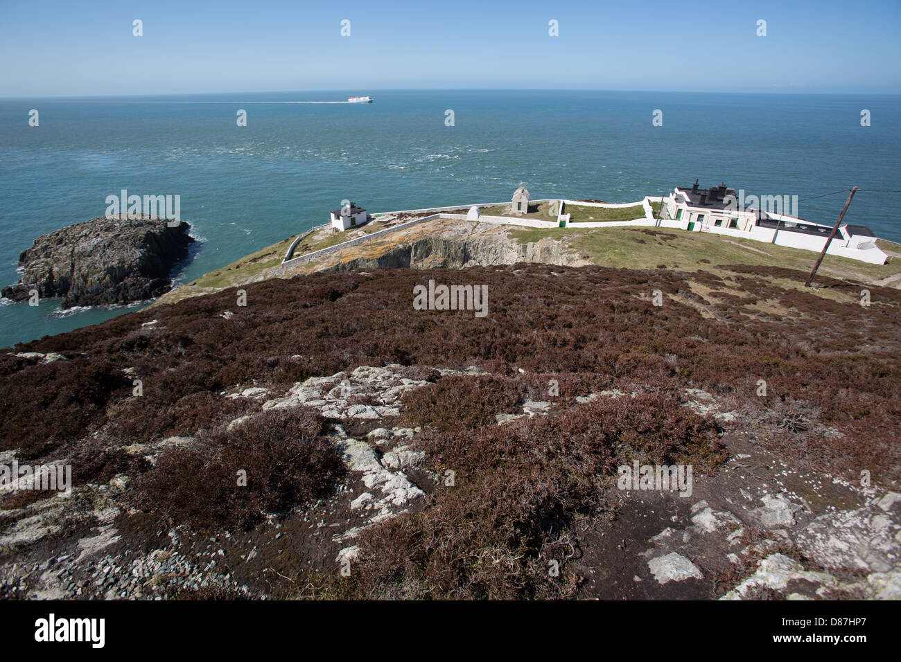 Le sentier du littoral du pays de Galles dans le Nord du Pays de Galles. Vue aérienne de la pittoresque au nord de la station d'avertissement de brouillard de la pile. Banque D'Images