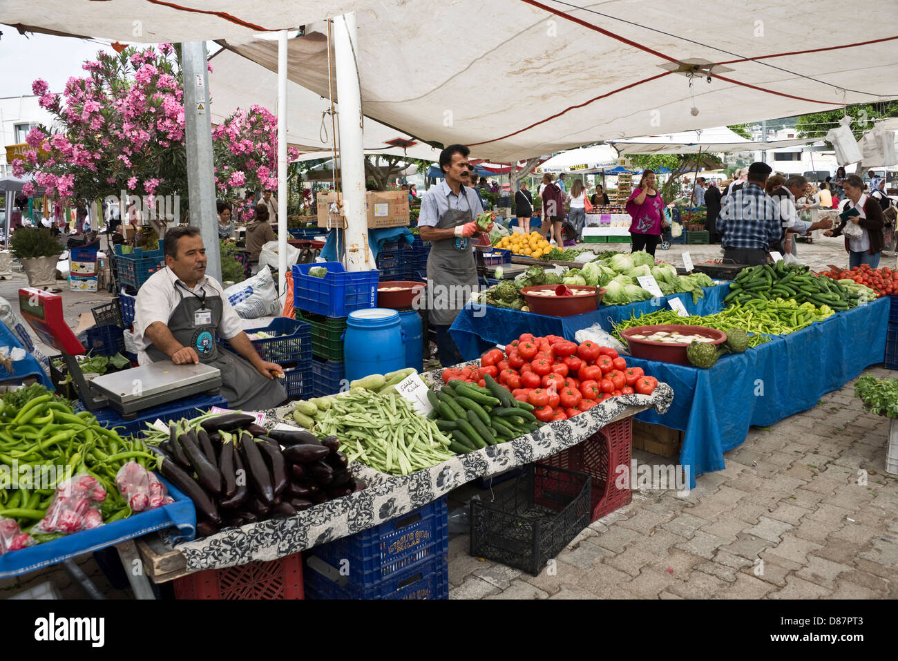 Dans un légume frais du marché turc - près de Yalikavak Bodrum, Turquie Banque D'Images