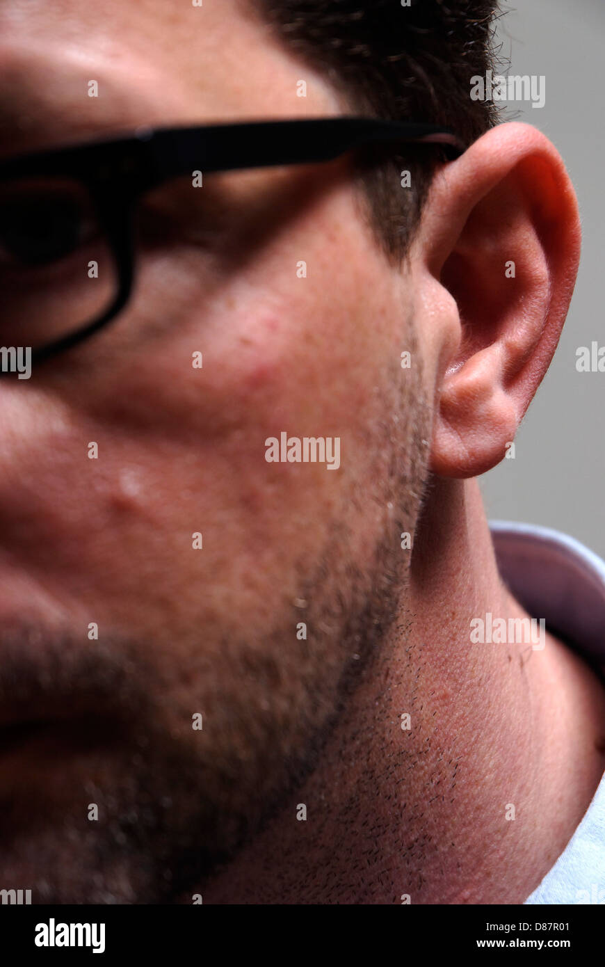 Homme, 35-40 ans, avec des dépressions et de mi Banque D'Images